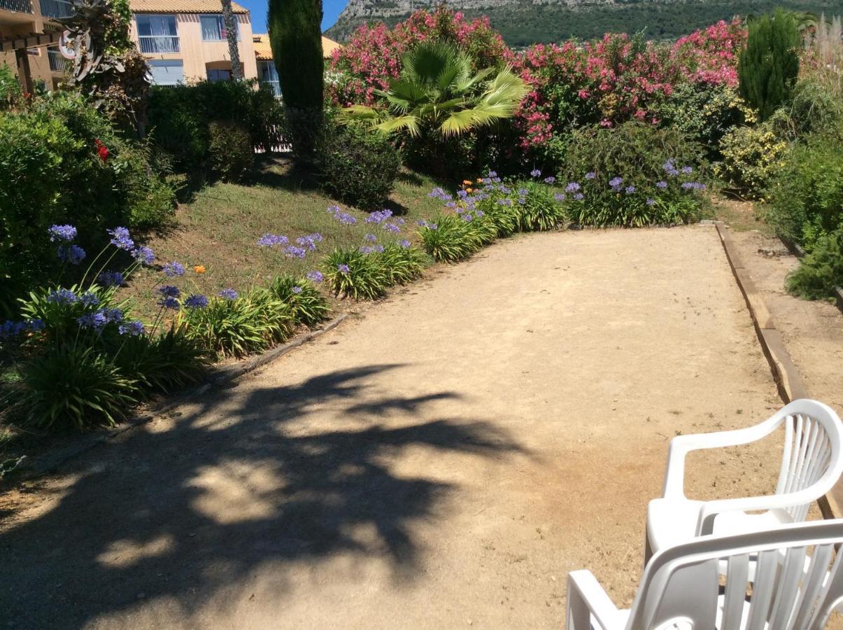 Au Calme Dans Hameau Fleuri Joli Studio 3 Pers Piscine Parking Wi-Fi Vence Exteriör bild
